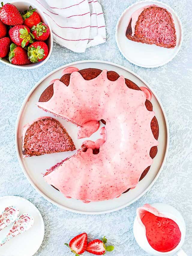 Awesome Flavored Strawberry Bundt Cake Recipe